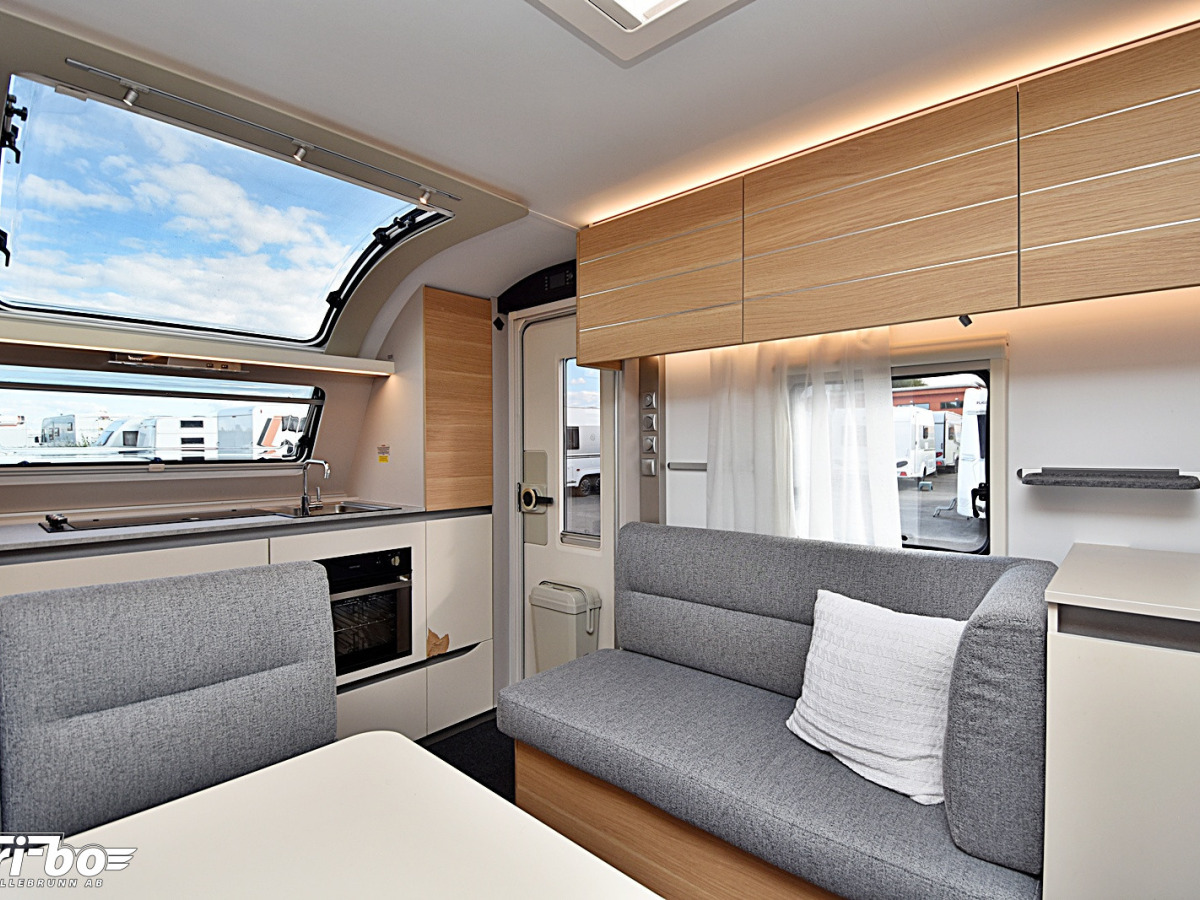 Adria 613 HT Adora, Långbäddar, bild 17 av 28