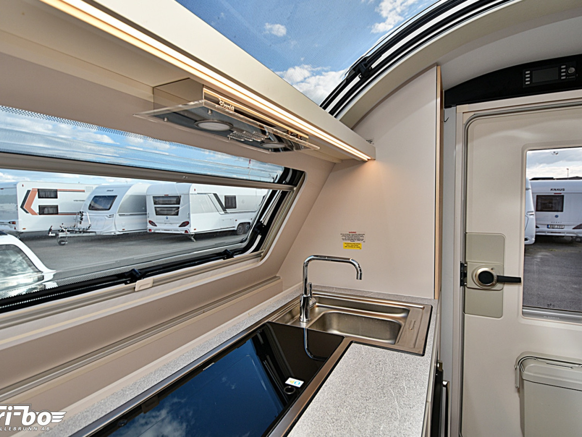 Adria 613 HT Adora, Långbäddar, bild 21 av 28