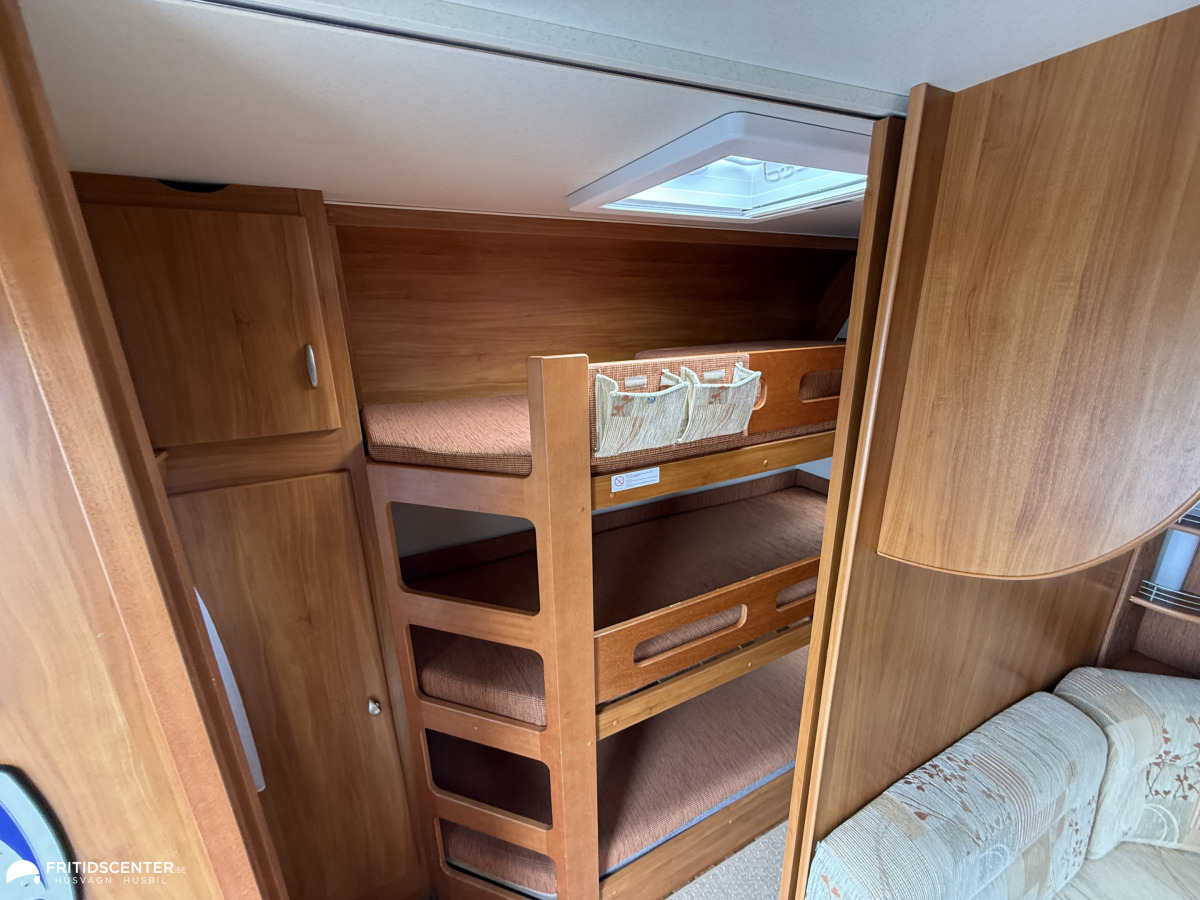 Hobby 560 KMFE Excellent Barnkammare / Alde Värme, bild 13 av 26