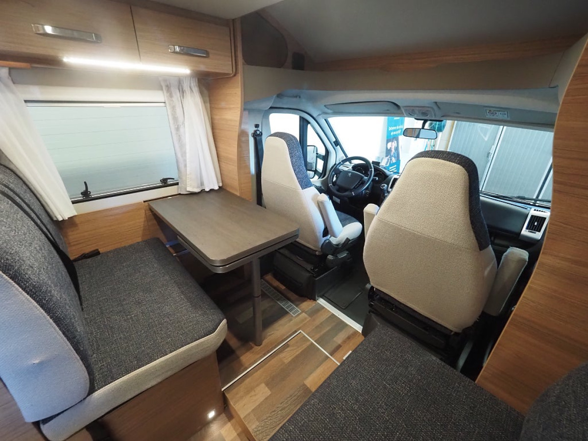 Weinsberg Carasuite 650 MF ALDE Markis Taksäng Cykelställ Kamera Fransk bä, bild 6 av 22