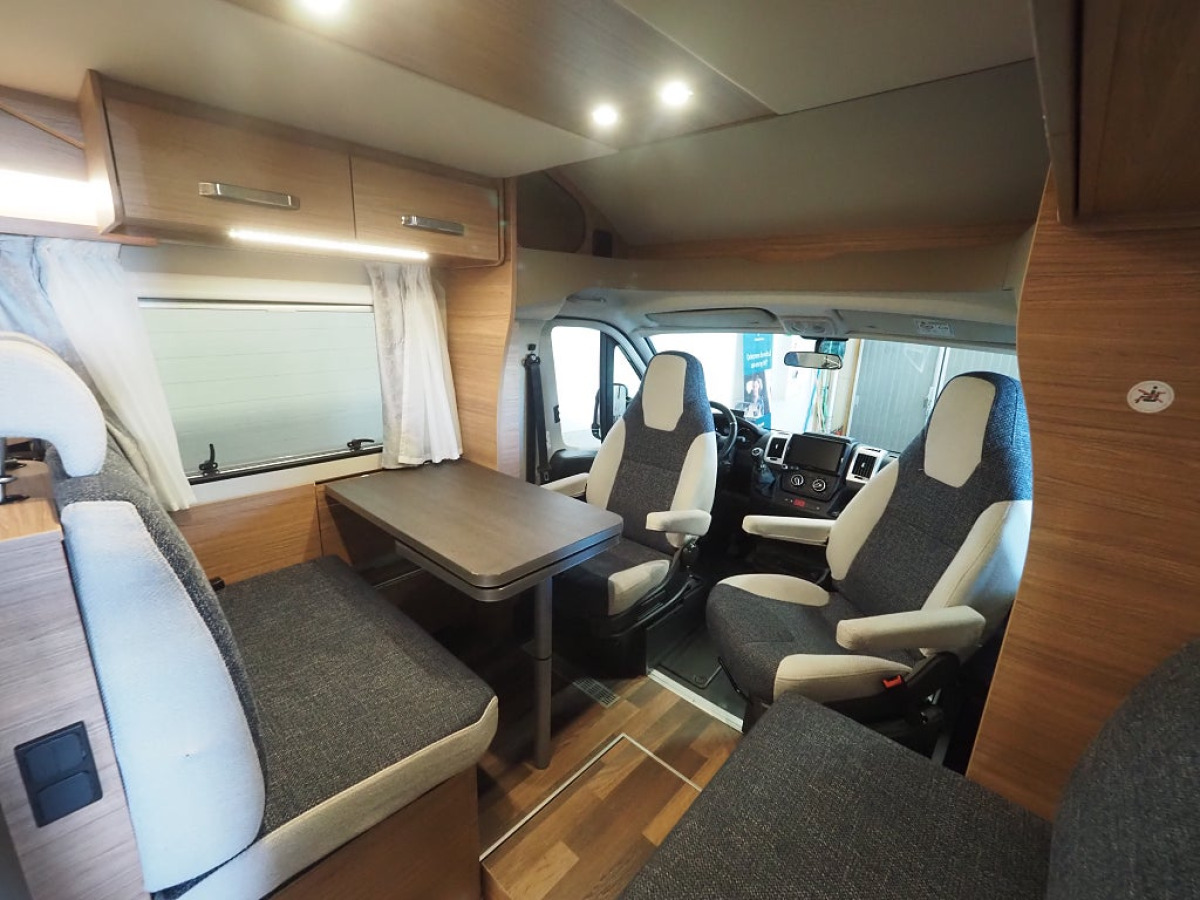 Weinsberg Carasuite 650 MF ALDE Markis Taksäng Cykelställ Kamera Fransk bä, bild 7 av 22