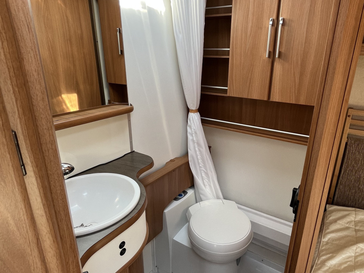 KABE Royal 520 XL KS // Välutrustad, i fint skick redo för nya äventyr, bild 10 av 17