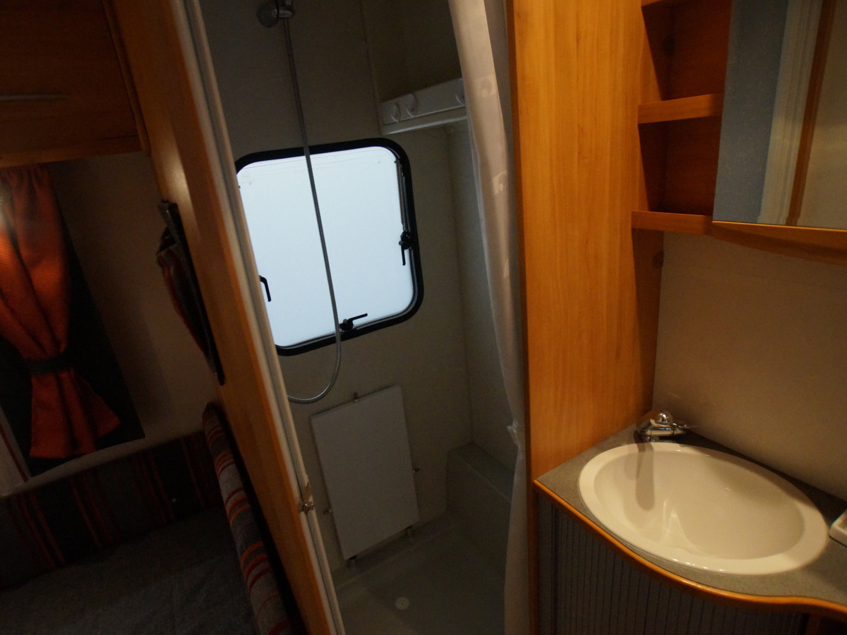 Adria ADORA 542 UT, bild 7 av 9