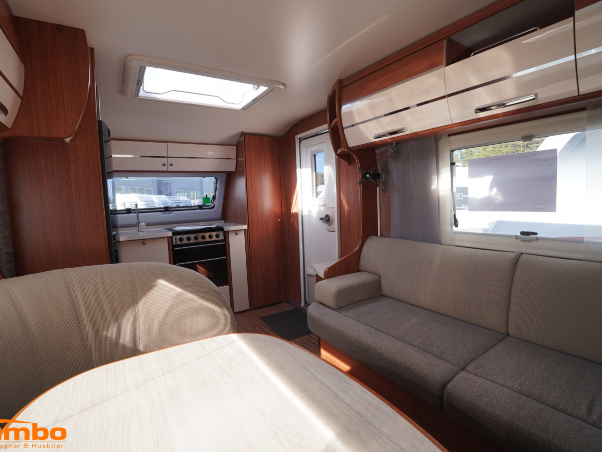 Adria ALPINA 743 HT Frontkök Alde Ugn, bild 12 av 20