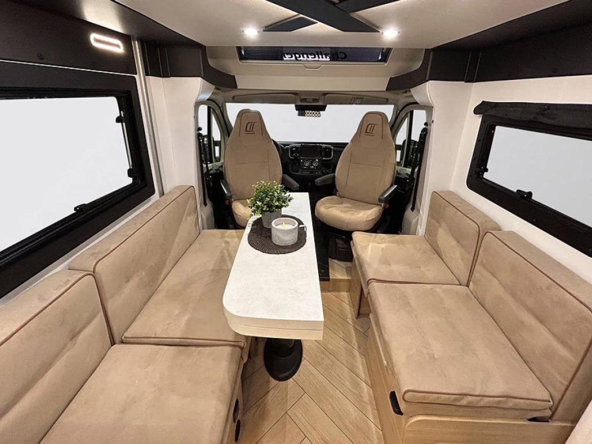 CHALLENGER X150 OPEN EDITION AUTOMAT ADAPTIV FARTHÅLLARE 599cm lång, bild 7 av 39