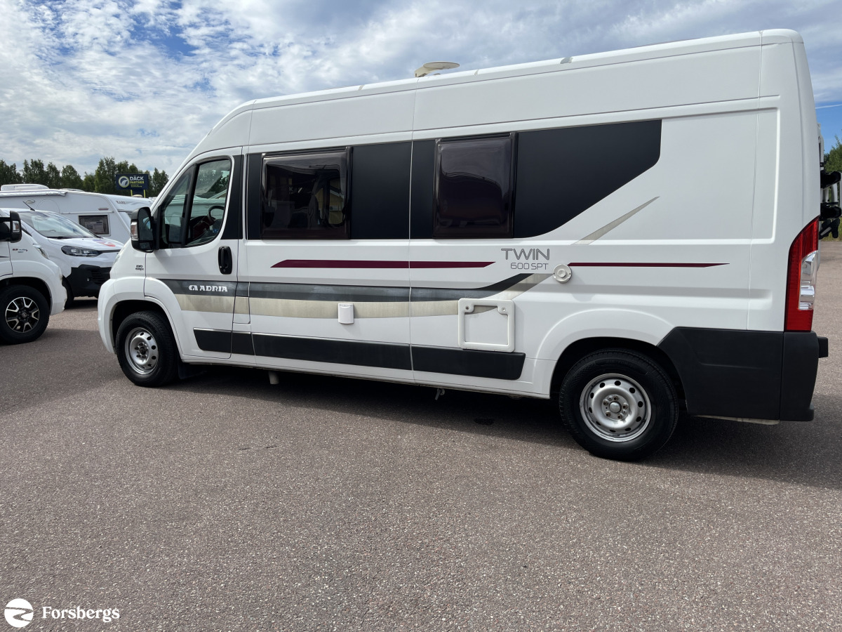 Adria TWIN 600 SPT / Solcell / Takfläkt / 200AH Lithium, bild 3 av 15