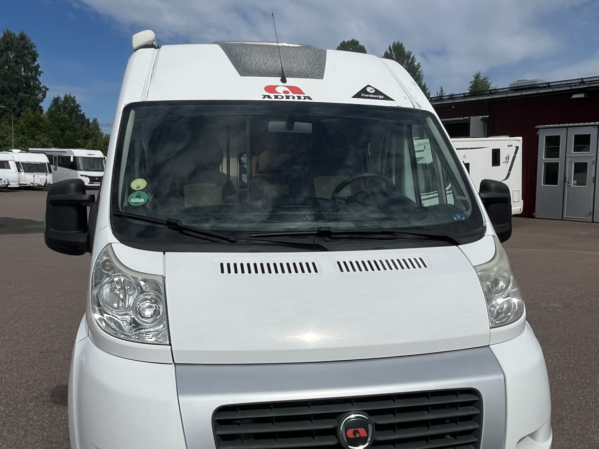 Adria TWIN 600 SPT / Solcell / Takfläkt / 200AH Lithium, bild 5 av 15