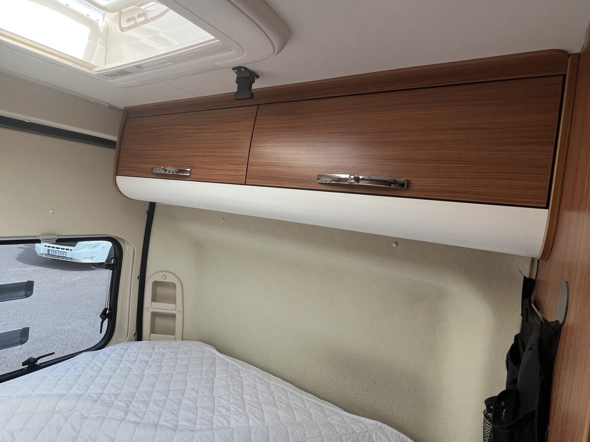 Adria TWIN 600 SPT / Solcell / Takfläkt / 200AH Lithium, bild 11 av 15