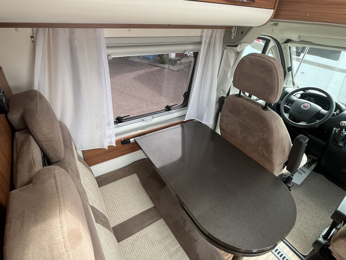 Adria TWIN 600 SPT / Solcell / Takfläkt / 200AH Lithium, bild 13 av 15