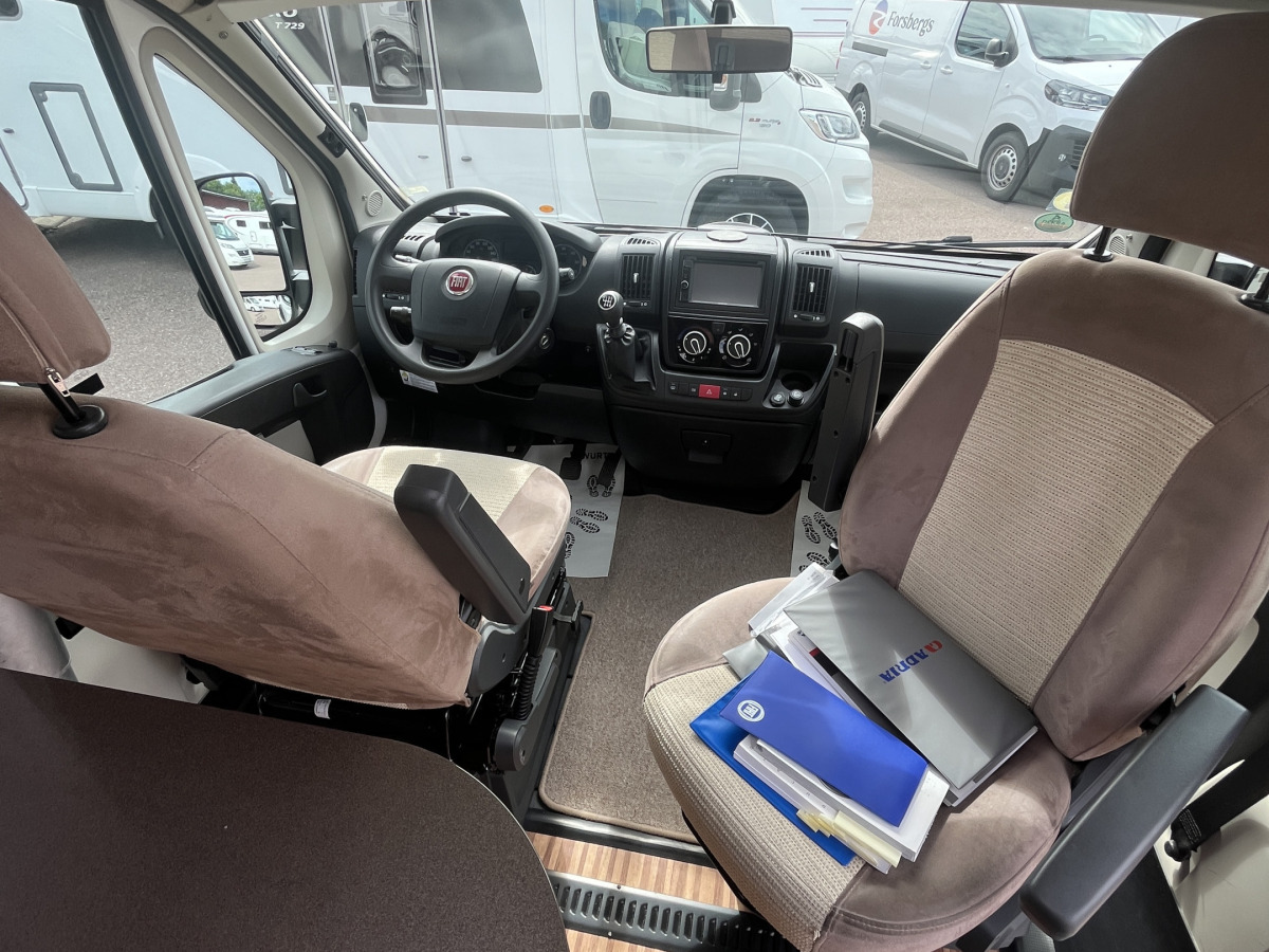 Adria TWIN 600 SPT / Solcell / Takfläkt / 200AH Lithium, bild 15 av 15