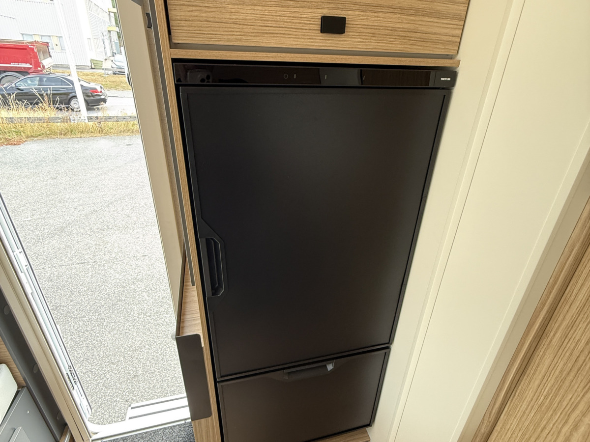 Pilote NYA G740 FC EVIDENC inkl. Inverter / ALDE Diesel / LITHIUM / AUTOMAT / 180HK / Finns hemma nu, bild 12 av 20