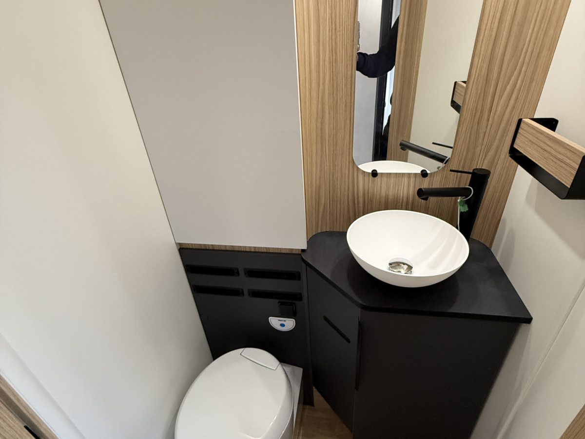 Pilote NYA G740 FC EVIDENC inkl. Inverter / ALDE Diesel / LITHIUM / AUTOMAT / 180HK / Finns hemma nu, bild 15 av 20