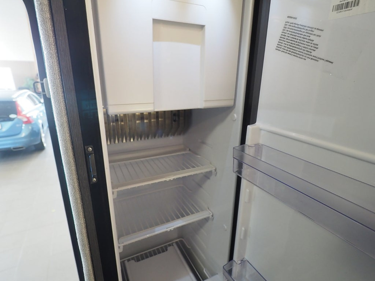 Ci Magis 84 XT 160hk Automat Långbädd Markis Taksäng Solcell, bild 19 av 21