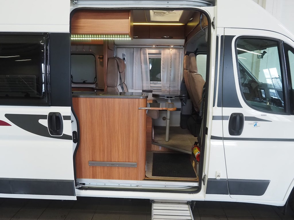 Adria Twin SP 120hk Markis Dragkrok Under 6m Plåtis, bild 5 av 18