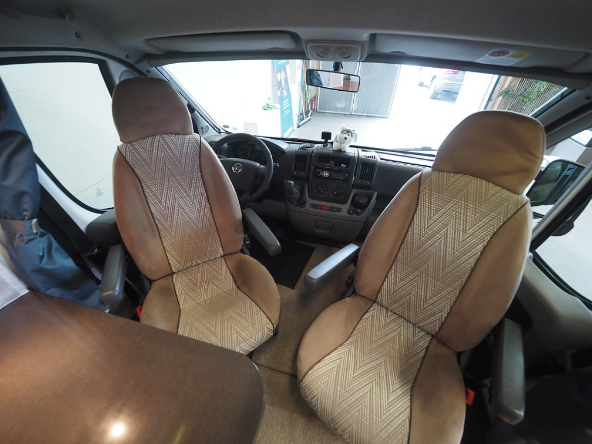 Adria Twin SP 120hk Markis Dragkrok Under 6m Plåtis, bild 8 av 18