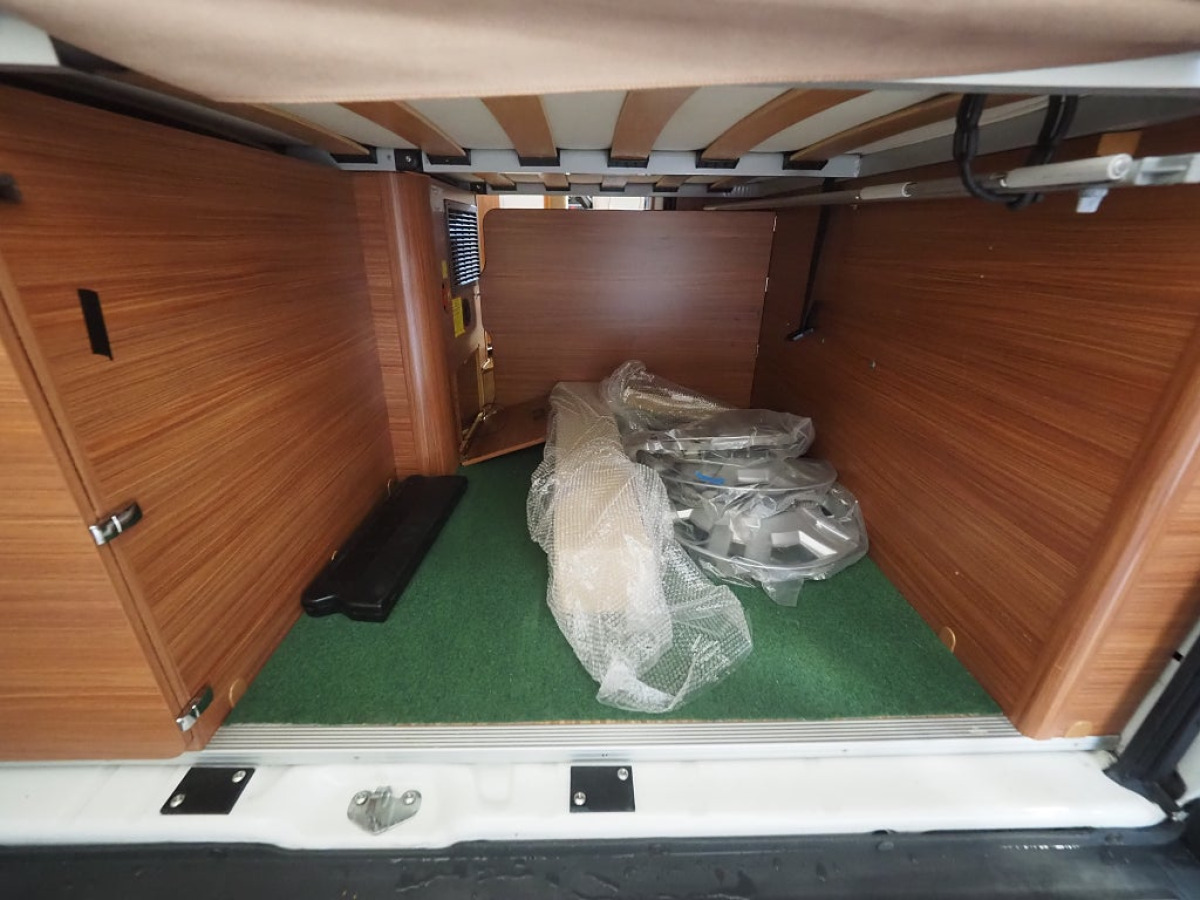 Adria Twin SP 120hk Markis Dragkrok Under 6m Plåtis, bild 16 av 18