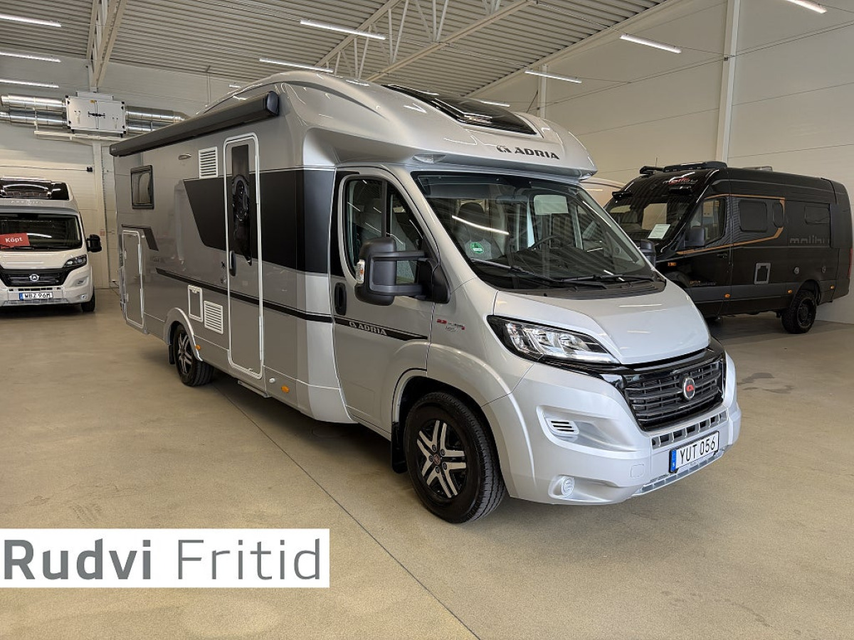 Adria Coral 670 SC Supreme *AC*Solcell*Automat*, bild 1 av 18