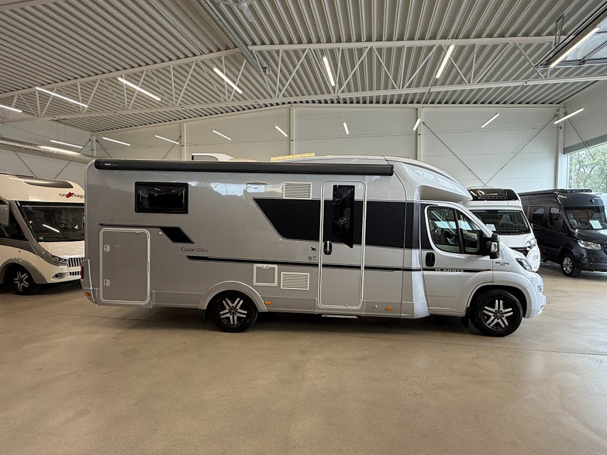 Adria Coral 670 SC Supreme *AC*Solcell*Automat*, bild 2 av 18