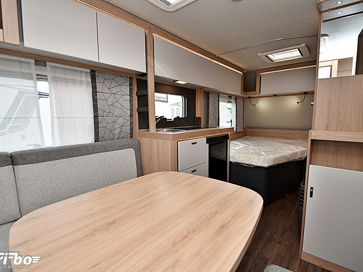 Knaus 450 FU Sport, Dubbelbädd, bild 8 av 29