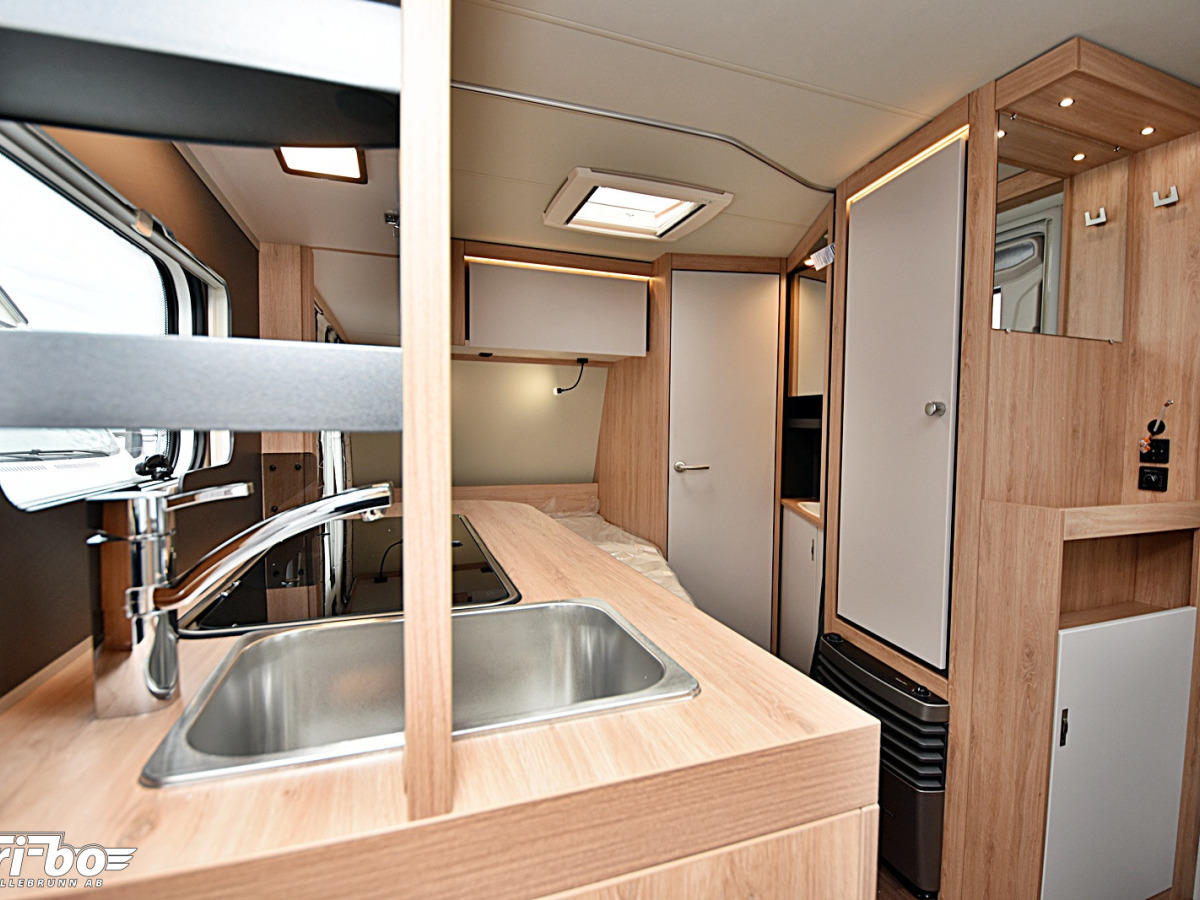 Knaus 450 FU Sport, Dubbelbädd, bild 12 av 29