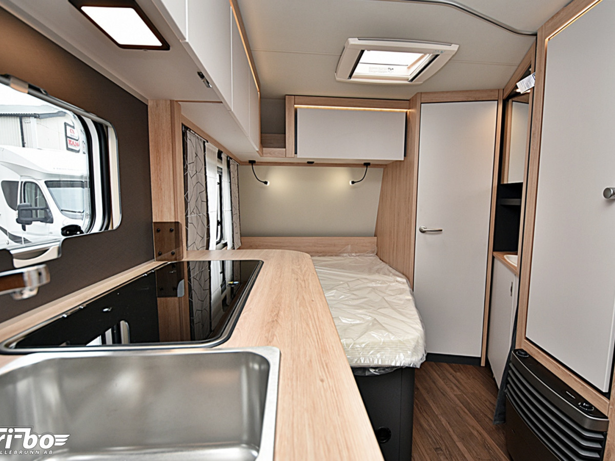 Knaus 450 FU Sport, Dubbelbädd, bild 13 av 29