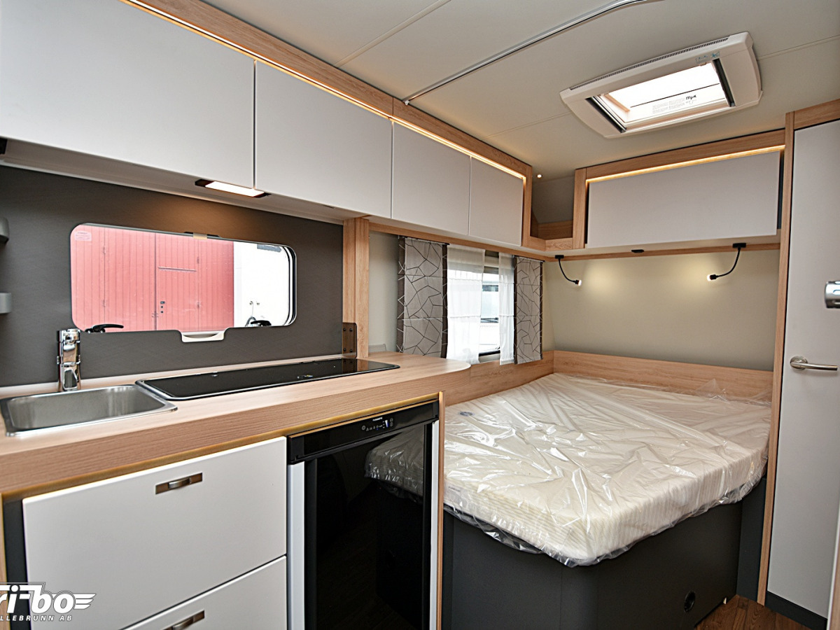 Knaus 450 FU Sport, Dubbelbädd, bild 14 av 29