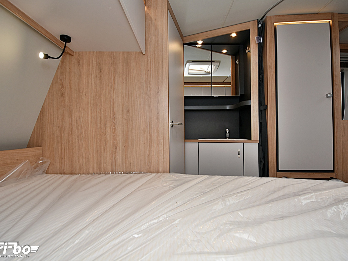 Knaus 450 FU Sport, Dubbelbädd, bild 17 av 29