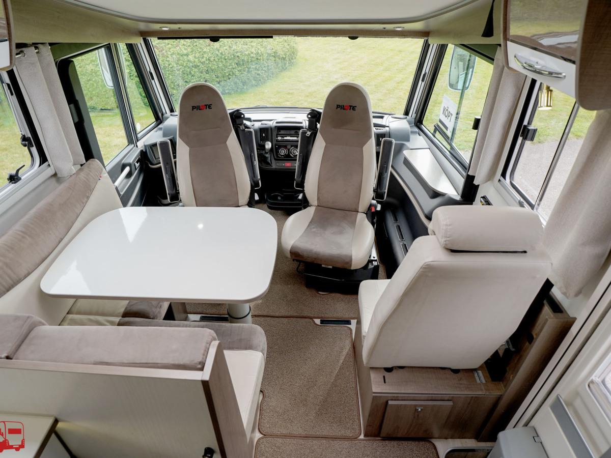 Pilote G 740 GJ Långbäddar Automat AC x2 Dragkrok, bild 28 av 42