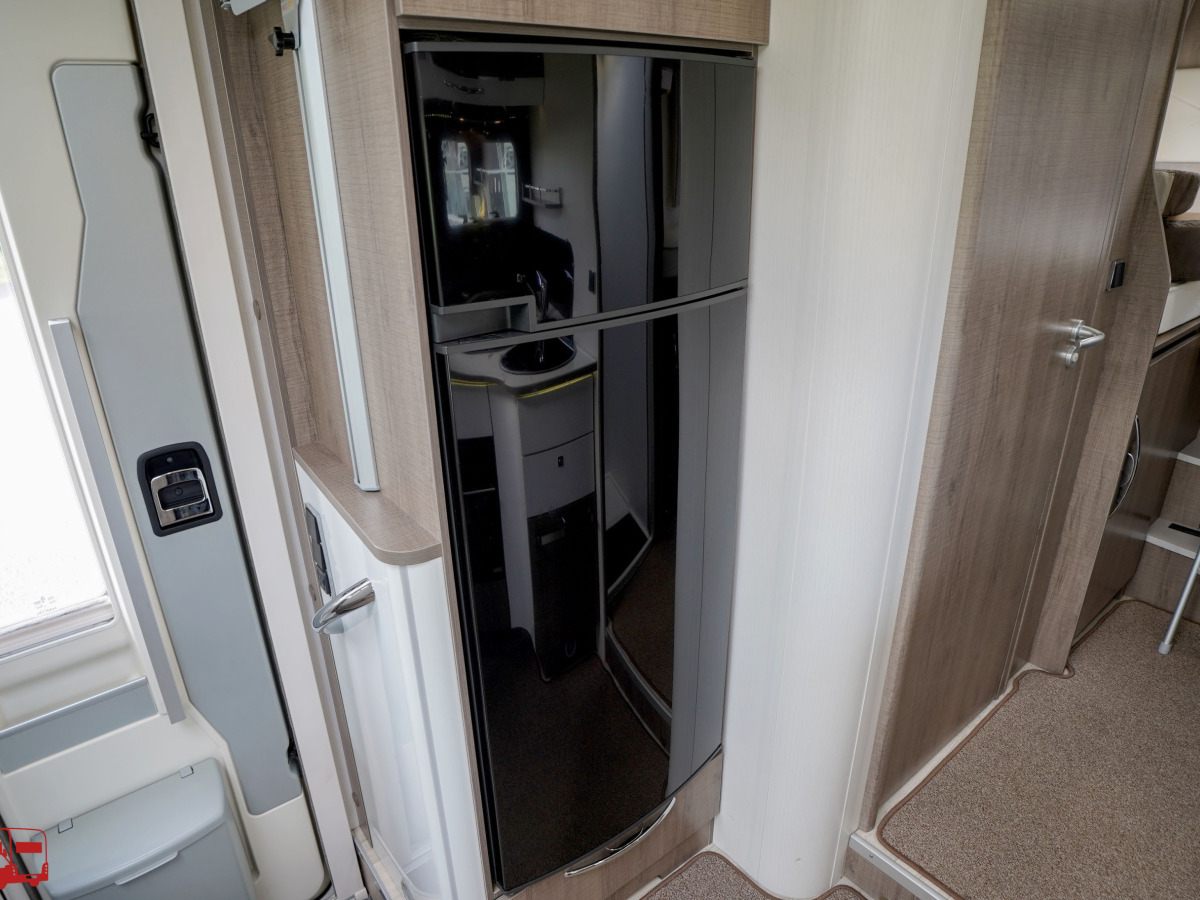 Pilote G 740 GJ Långbäddar Automat AC x2 Dragkrok, bild 29 av 42