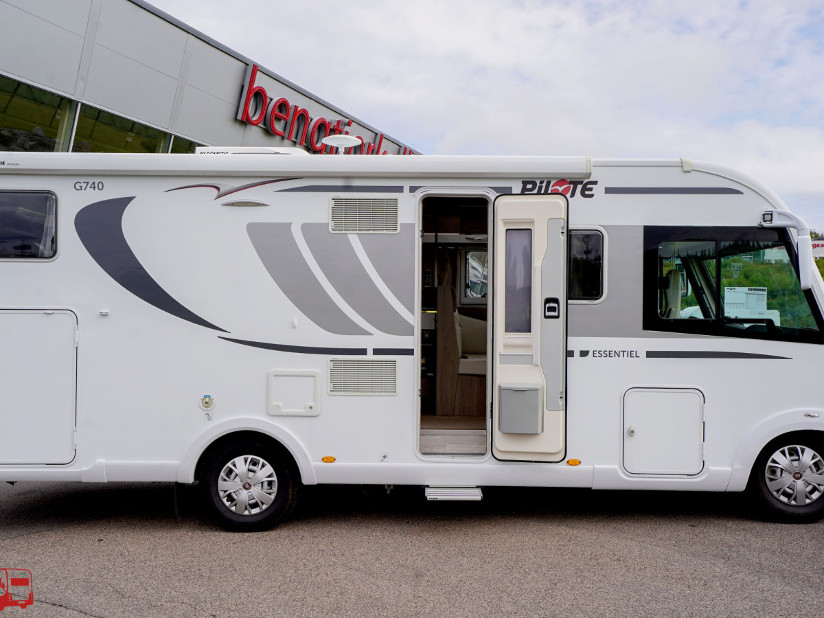 Pilote G 740 GJ Långbäddar Automat AC x2 Dragkrok, bild 4 av 42