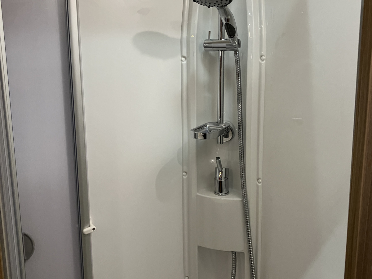 Rapido 880, bild 13 av 16