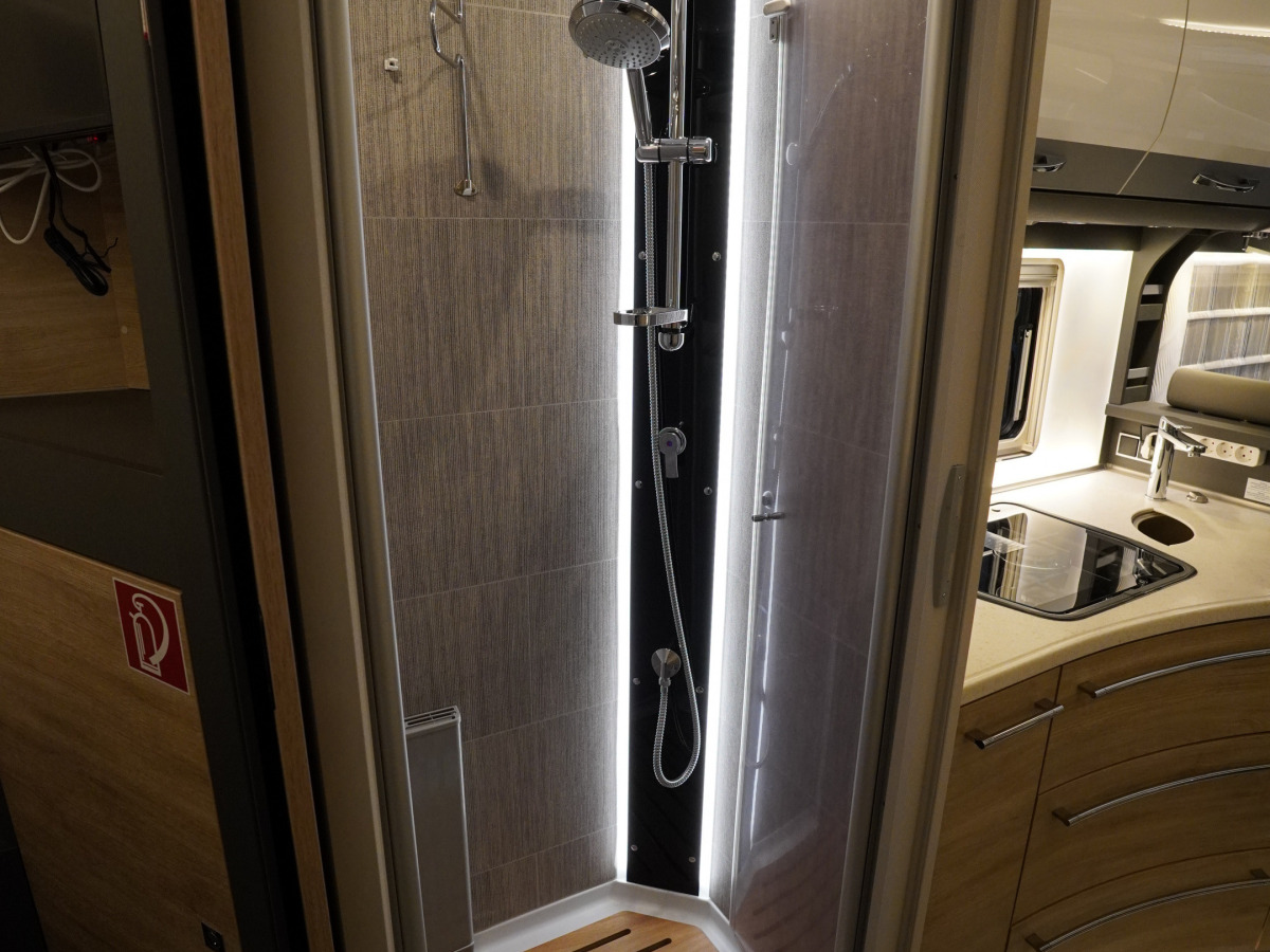 Dethleffs 7850-2 XLI Automat 160hk, bild 12 av 21
