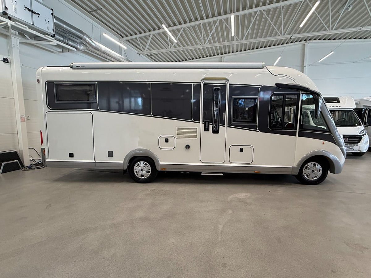 Carthago Chic e-line I 50 LE Yachting *Solcell*Automat*Långbädd*, bild 2 av 23