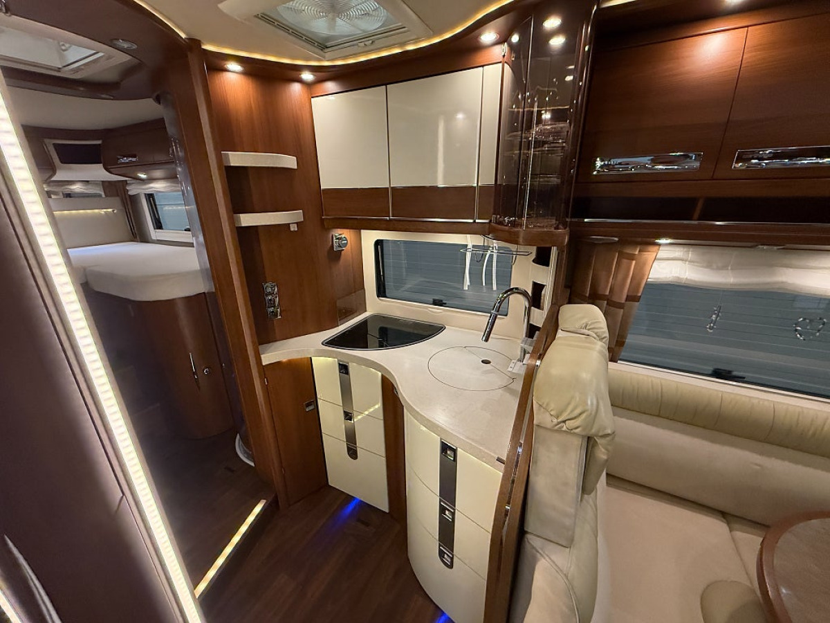 Carthago Chic e-line I 50 LE Yachting *Solcell*Automat*Långbädd*, bild 9 av 23