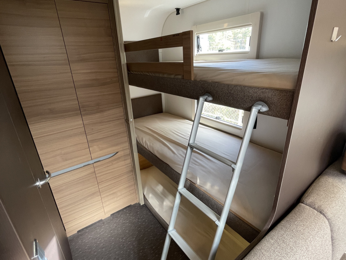 Adria ALPINA 663PT BARNKAMMARE QUEENSBED CYKELSTÄLL, bild 17 av 20