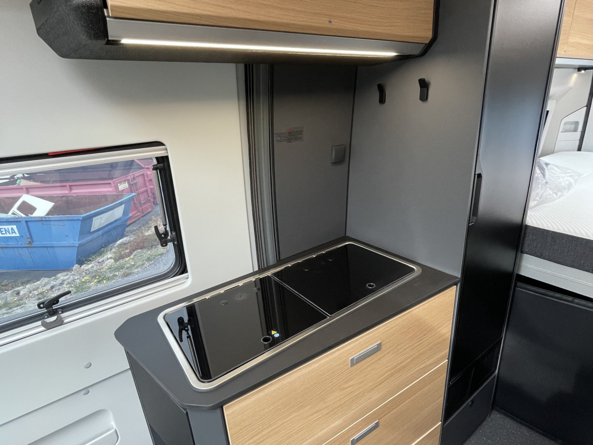 Adria TWIN SELECT 640 SGX, bild 10 av 26