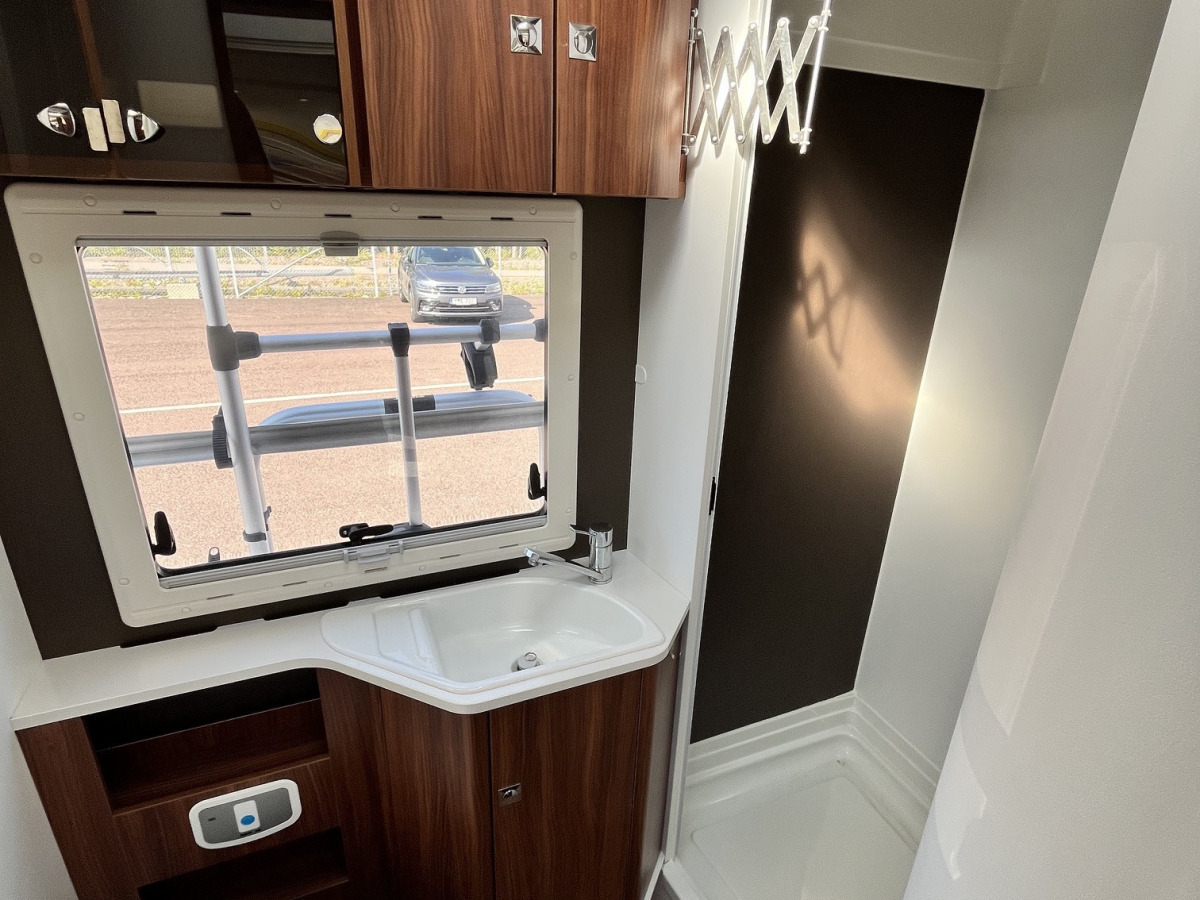 Adria Coral S 670SLT, bild 10 av 11