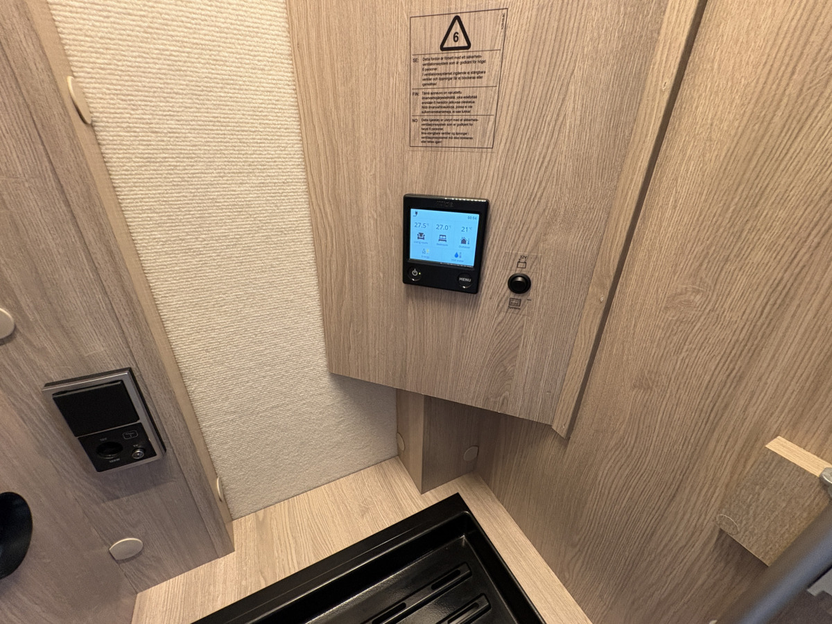 KABE KABE TMMI 810 LXL (cinderella, 540ah lithium, 4x solcell), bild 11 av 18