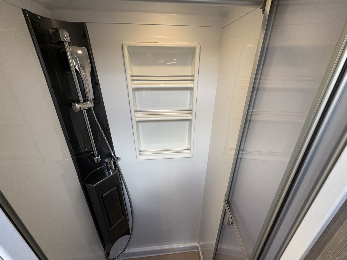 KABE KABE TMMI 810 LXL (cinderella, 540ah lithium, 4x solcell), bild 12 av 18