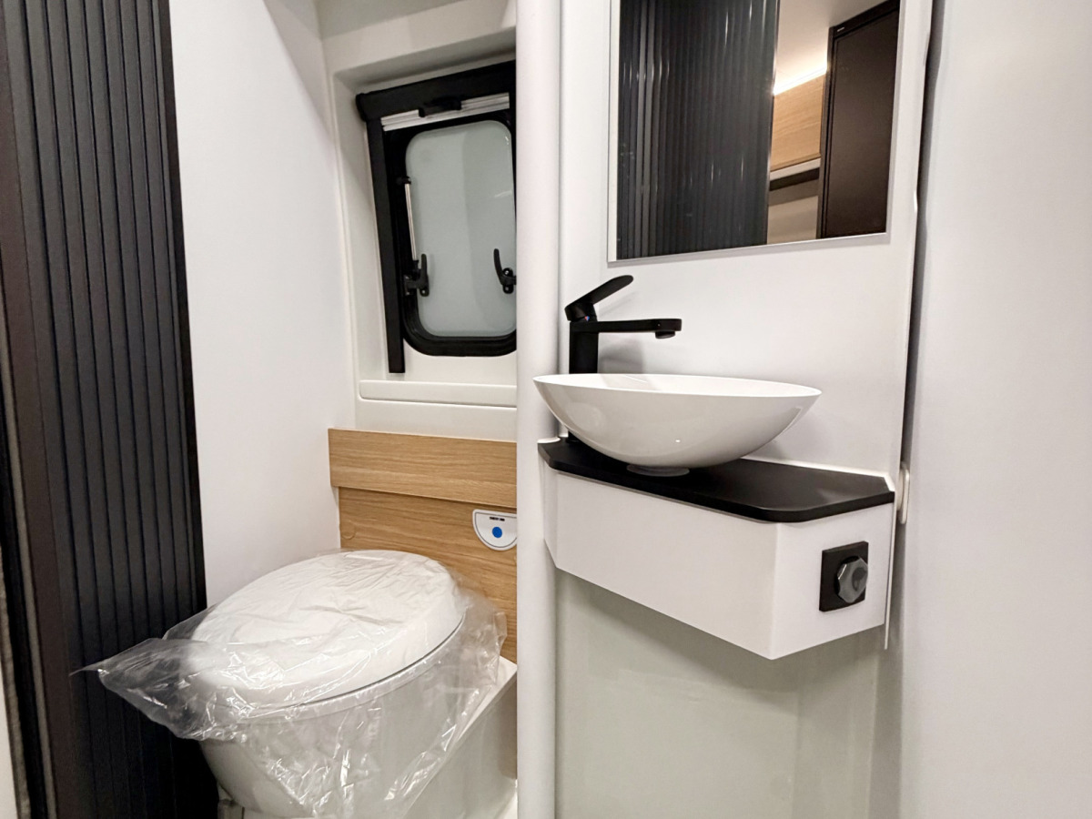 Adria Twin Select 640 SGX, bild 14 av 16