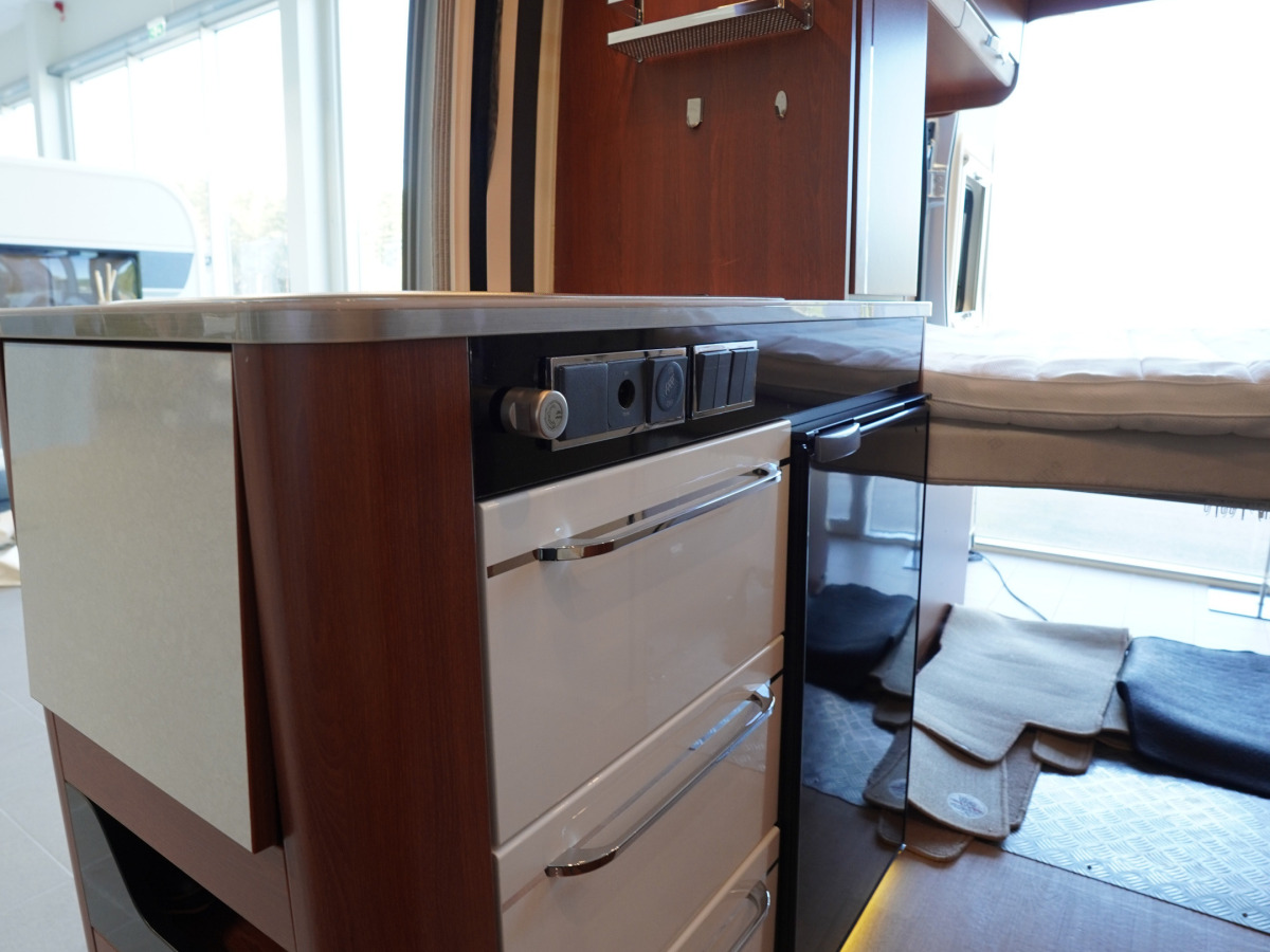 Rapido V43 Automat Solcell Dragkrok, bild 8 av 18