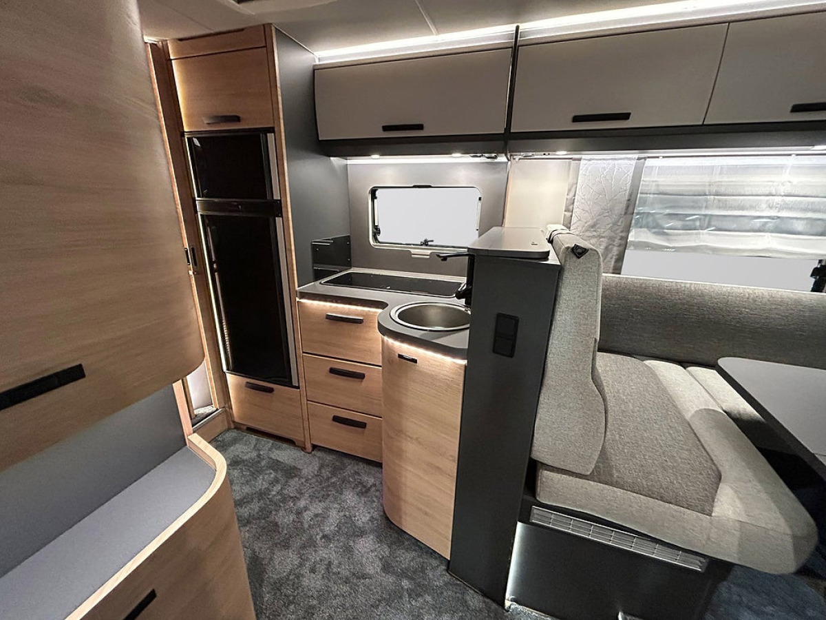 Knaus LVE I 900 LEG 180hk AUTOMAT LÅNGBÄDDAR ALDE AL-KO AMC CHASSI, bild 8 av 38