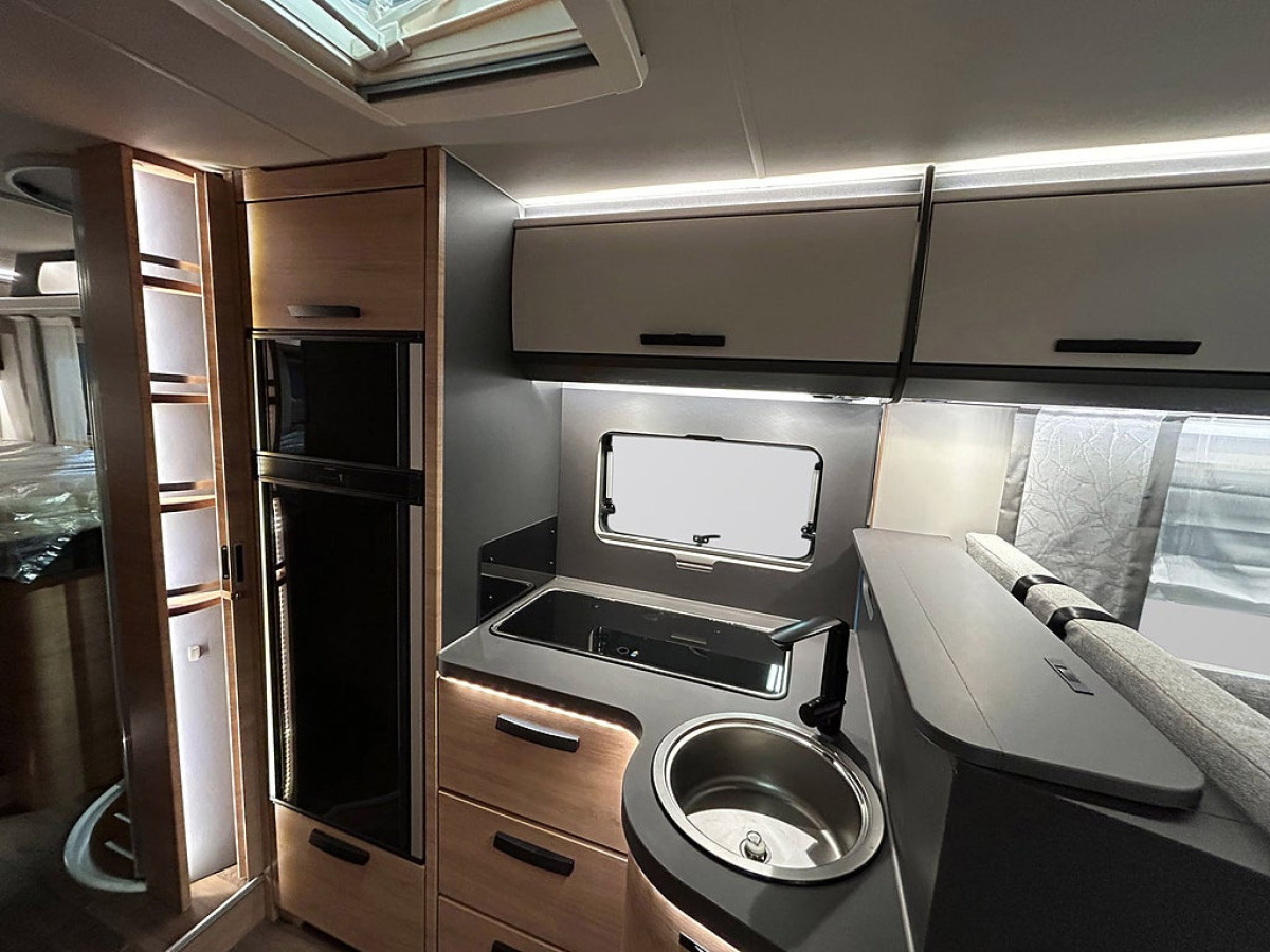 Knaus LVE I 900 LEG 180hk AUTOMAT LÅNGBÄDDAR ALDE AL-KO AMC CHASSI, bild 13 av 38