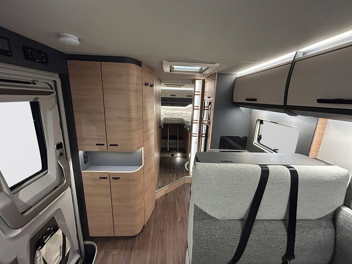 Knaus LVE I 900 LEG 180hk AUTOMAT LÅNGBÄDDAR ALDE AL-KO AMC CHASSI, bild 12 av 38