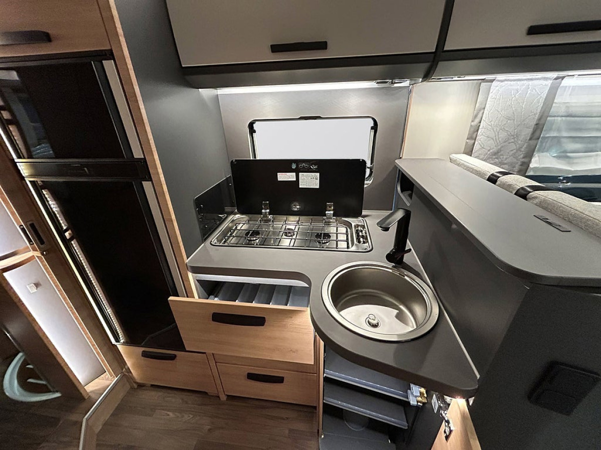 Knaus LVE I 900 LEG 180hk AUTOMAT LÅNGBÄDDAR ALDE AL-KO AMC CHASSI, bild 14 av 38