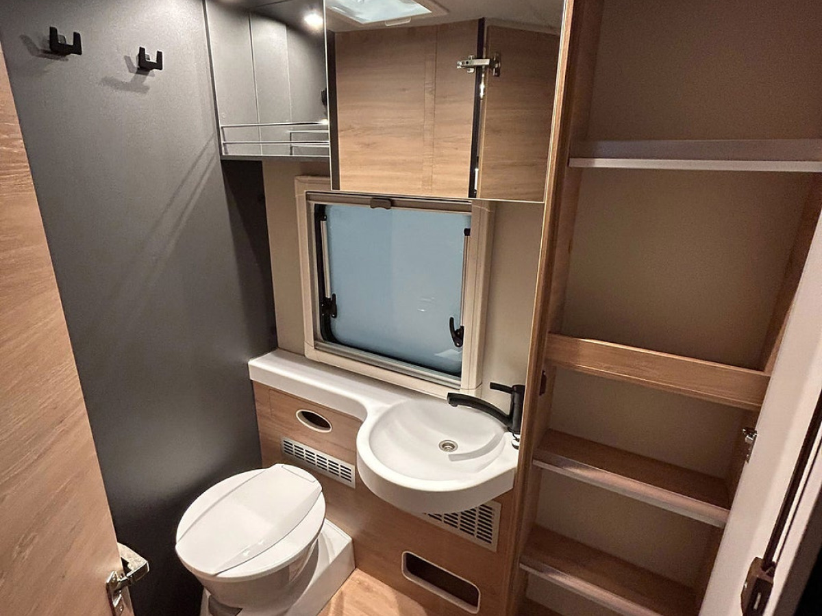 Knaus LVE I 900 LEG 180hk AUTOMAT LÅNGBÄDDAR ALDE AL-KO AMC CHASSI, bild 20 av 38