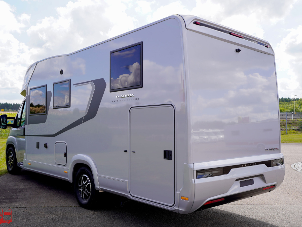 Adria MATRIX SUPREME 670 SL - Fiat MultiJet3 140HP (103kW) HD 43H, bild 2 av 46