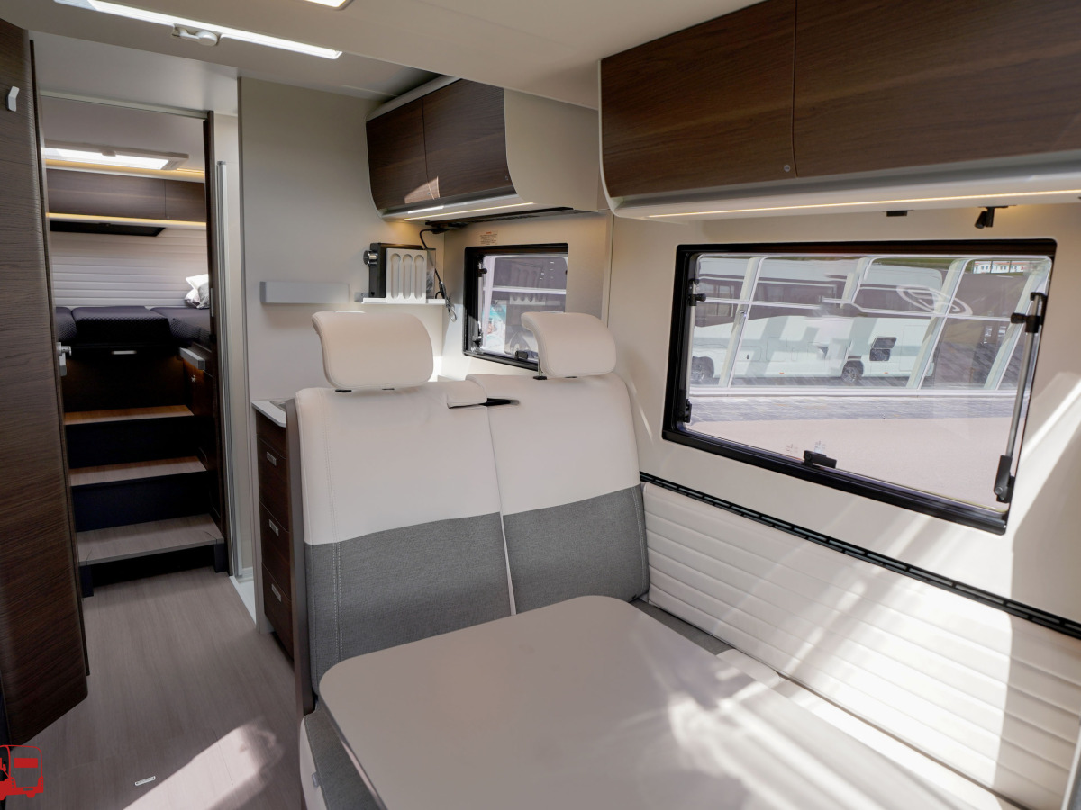 Adria MATRIX SUPREME 670 SL - Fiat MultiJet3 140HP (103kW) HD 43H, bild 7 av 46