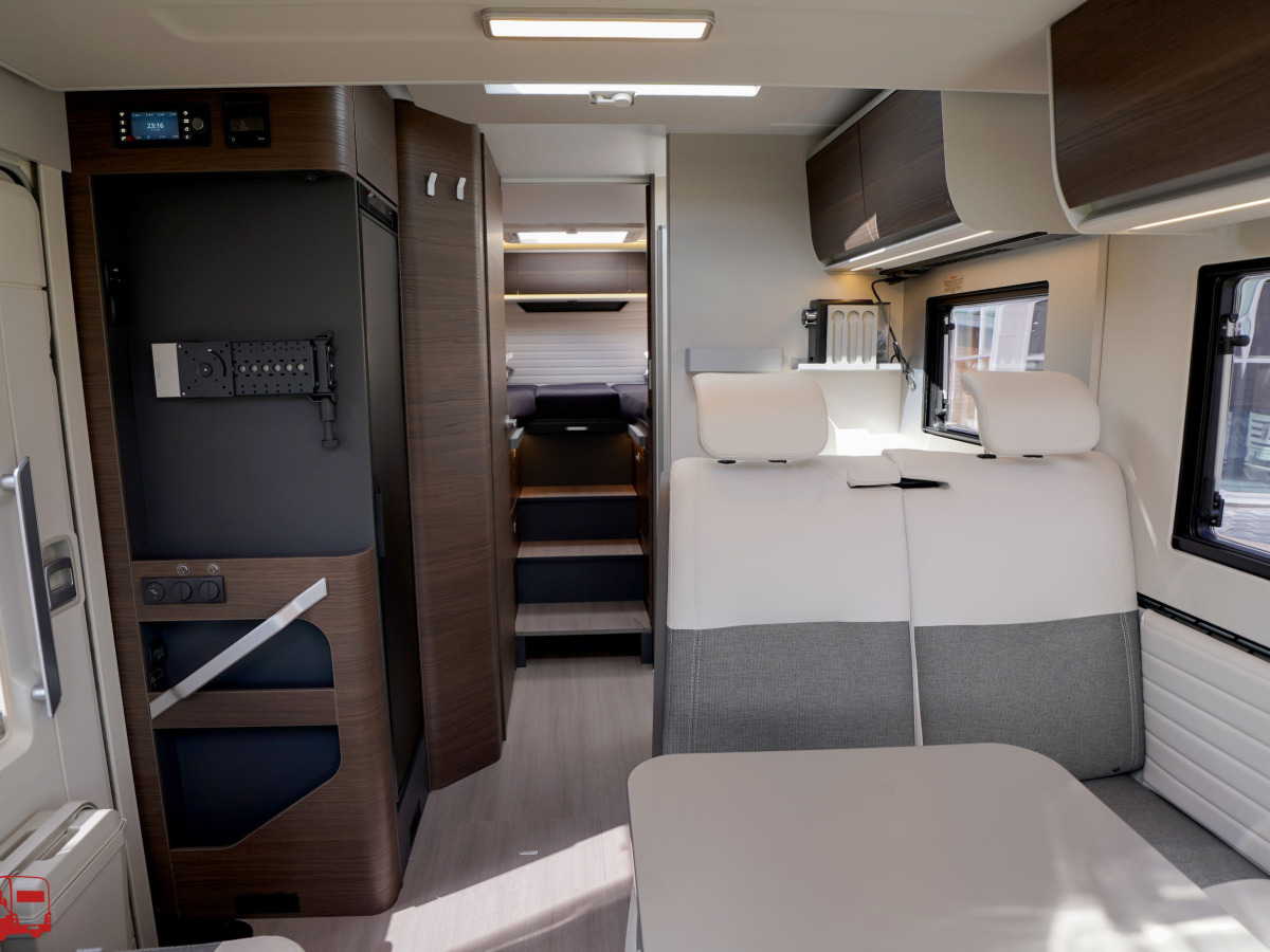 Adria MATRIX SUPREME 670 SL - Fiat MultiJet3 140HP (103kW) HD 43H, bild 8 av 46