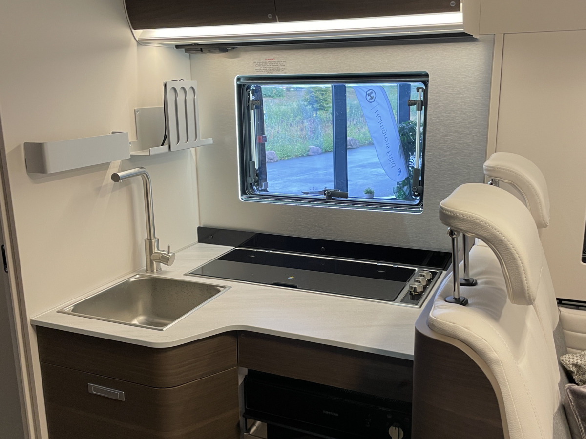 Adria MATRIX SUPREME 670 SL, bild 8 av 14